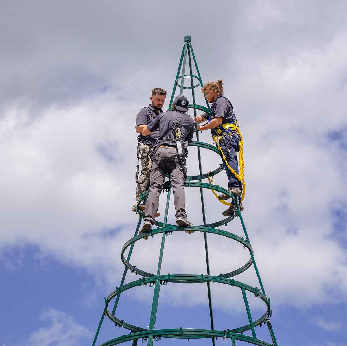 Pre-lit Warm White 7mm SlimLine Tannenbaum Christmas Tower Tree